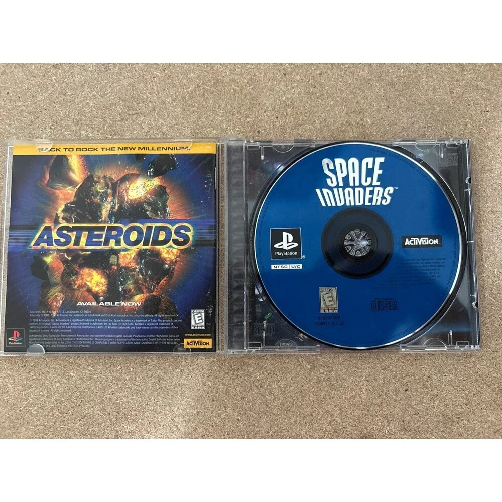 Space Invaders (Sony PlayStation 1  w/ Manual